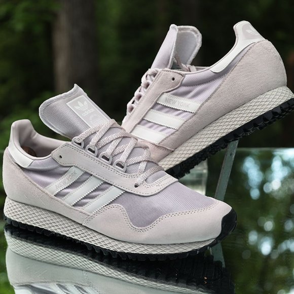 Adidas New York Men’s Size 9.5